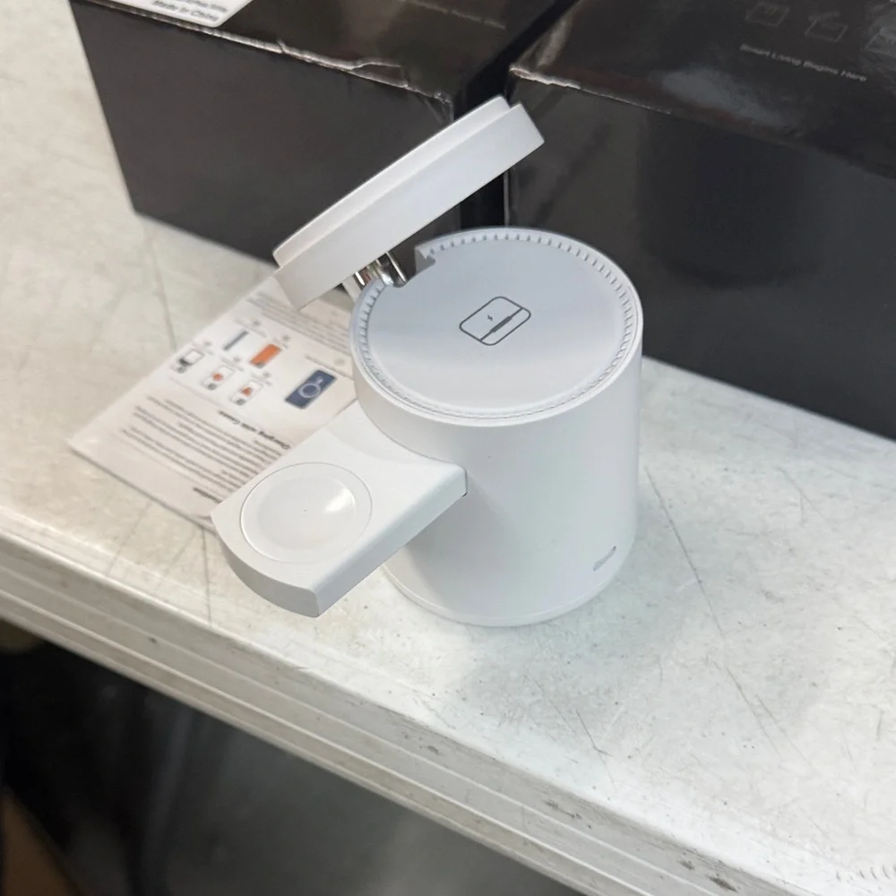 3-in-1 Magnetic Wireless Charger in White